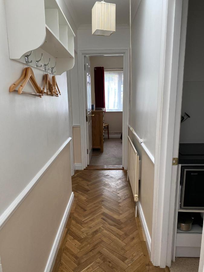 Byways Serviced Apartments Salisbury Bagian luar foto