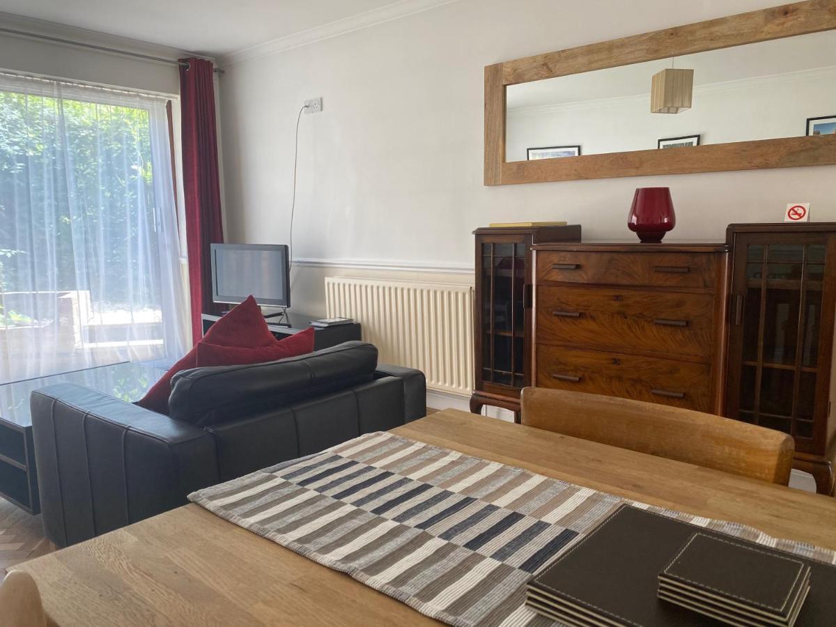 Byways Serviced Apartments Salisbury Bagian luar foto