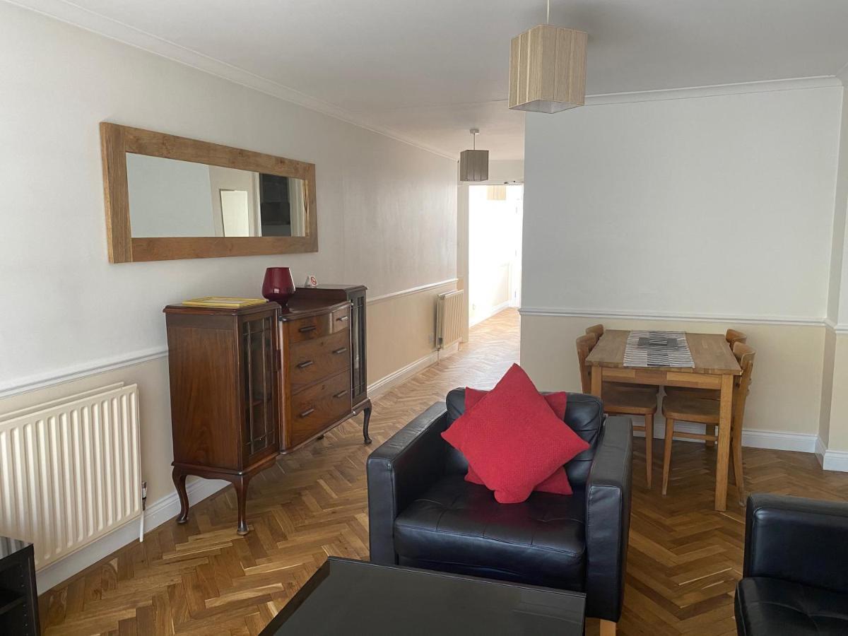 Byways Serviced Apartments Salisbury Bagian luar foto