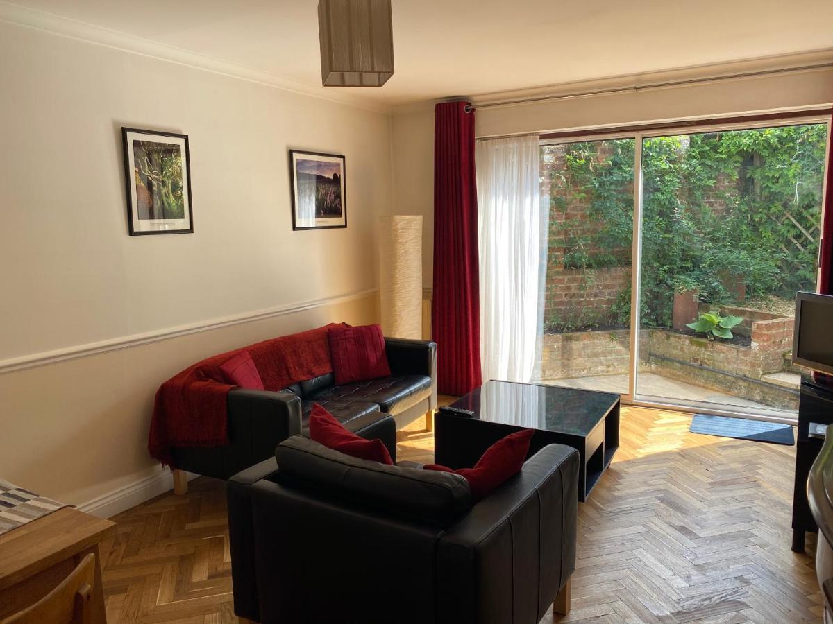 Byways Serviced Apartments Salisbury Bagian luar foto