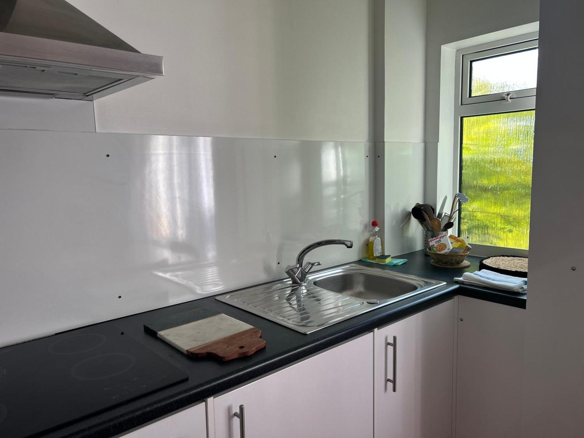 Byways Serviced Apartments Salisbury Bagian luar foto