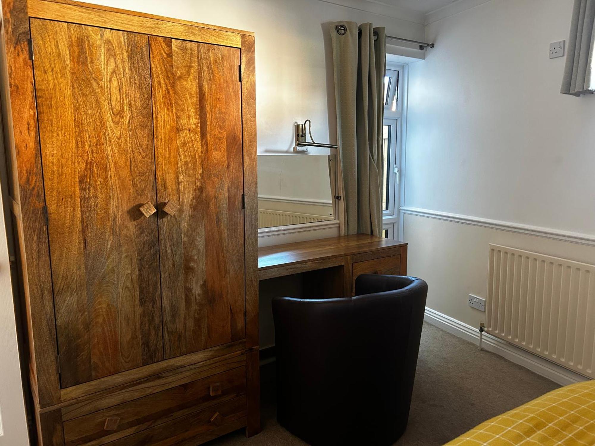 Byways Serviced Apartments Salisbury Bagian luar foto
